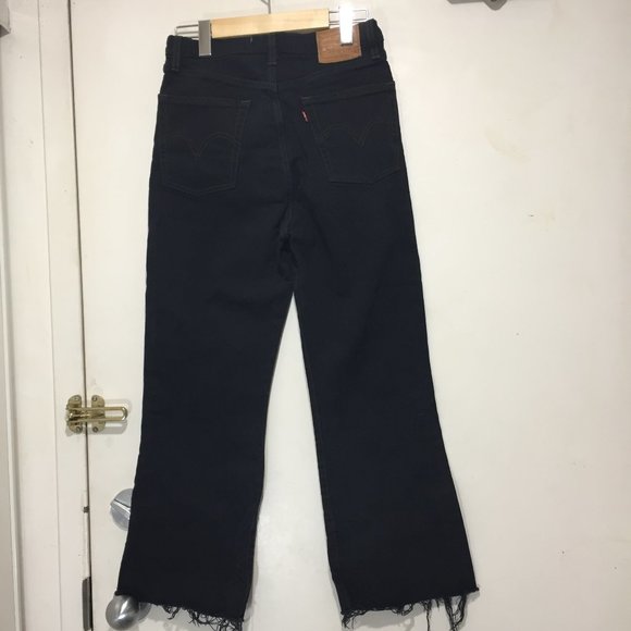 LEVI HIGH RISE CROPPED JEANS SIZE 27 - Picture 3 of 6